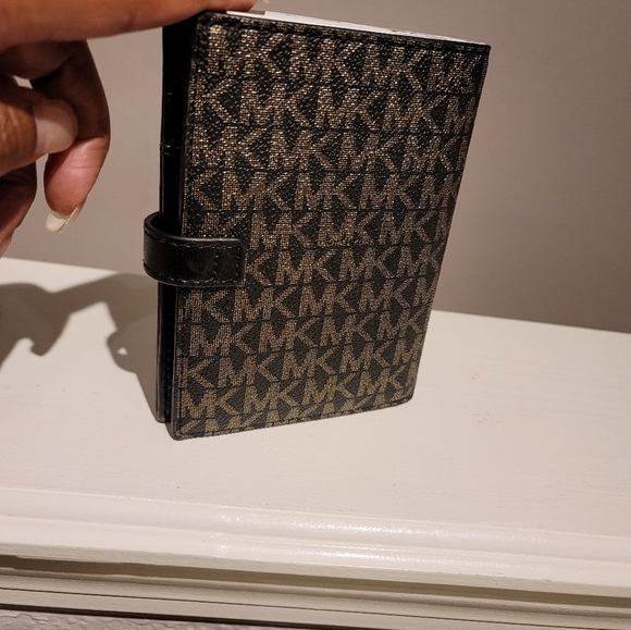 ***SOLD***Michael kors - Picture 2 of 4